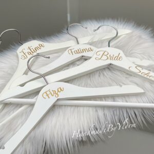 kleding hanger volwassenen
