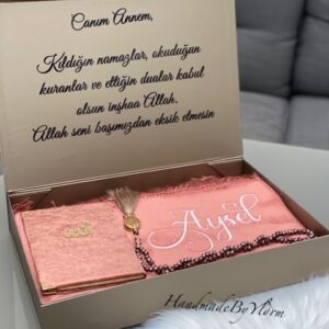 Kleed box met tespih en boekje