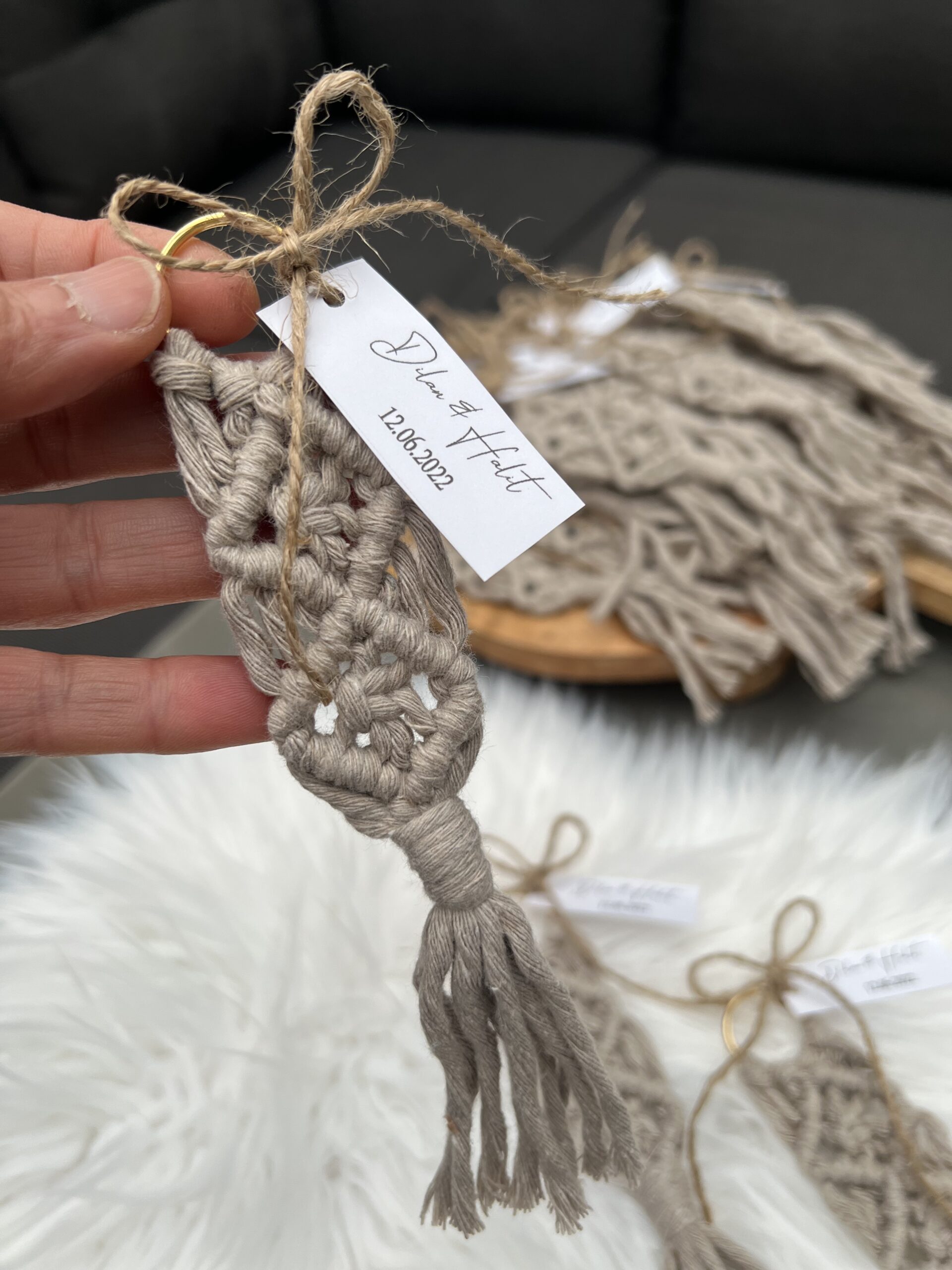 macrame sleutelhanger met etiketje